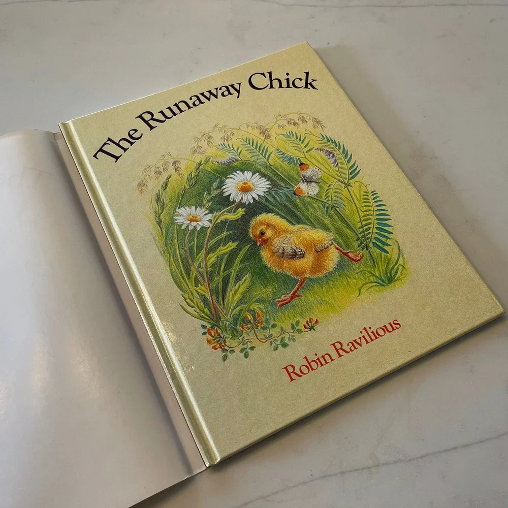 The Runaway Chick by Robin Ravilious - 1987 HCDJ